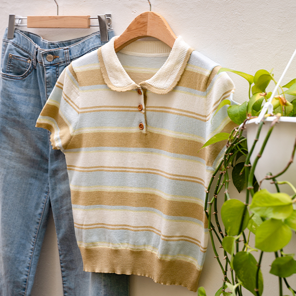 Smile Color Matching Collar Short-sleeve Knitwear