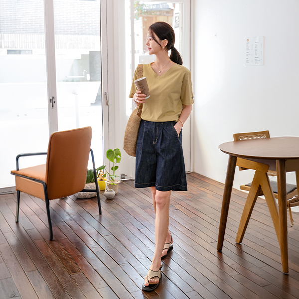 [Special Sale] Sleeve Patch V-neck Short-sleeve T-shirt