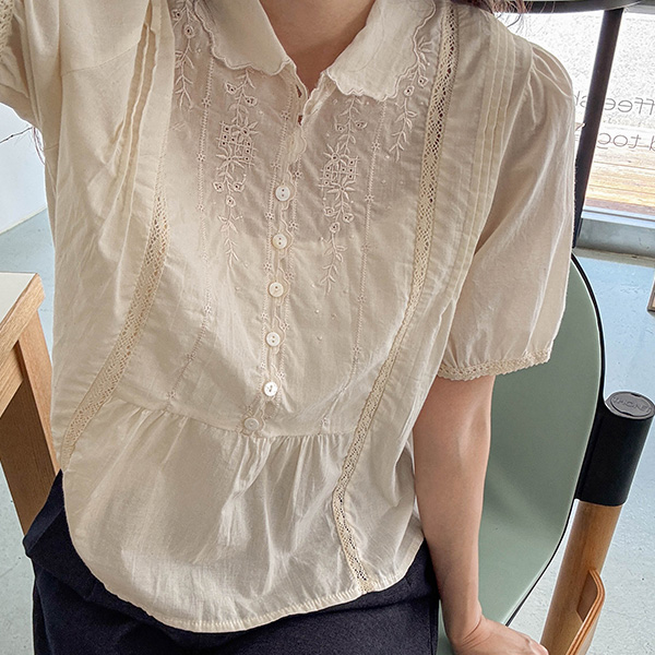 코지 Flower 자수 Collar Blouse
