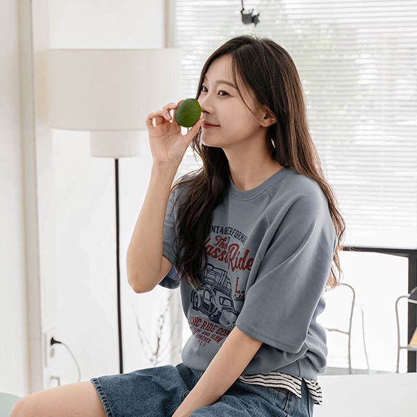 1983 나염 nagrang Short-sleeve sweatshirt