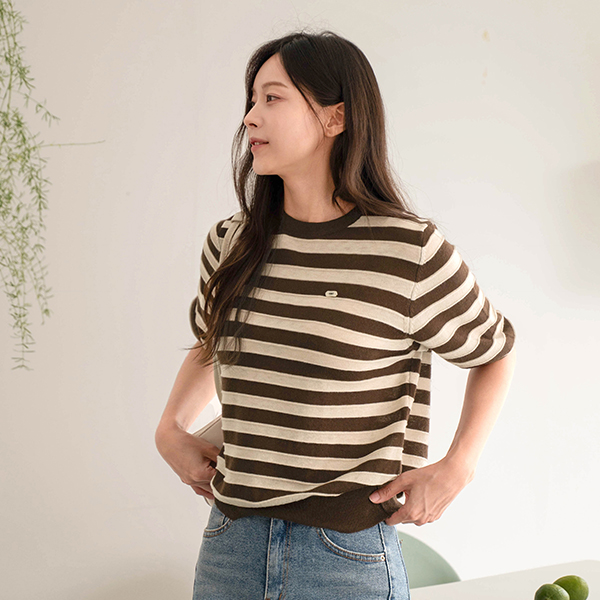 보들 Color Matching horizontal striped Knitwear