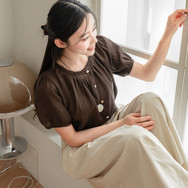 Melt Pintuck Lacey Blouse
