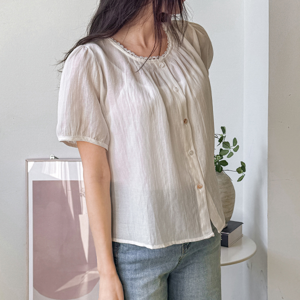 Melt Pintuck Lacey Blouse