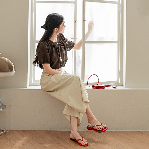 Melt Pintuck Lacey Blouse