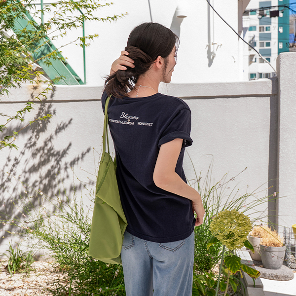 펜던트 자수 슬라브 Short-sleeve T-shirt