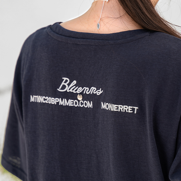 펜던트 자수 슬라브 Short-sleeve T-shirt