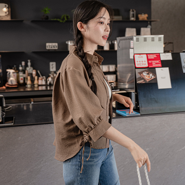 사이드 셔링 퍼프드 3/4 sleeve Shirt