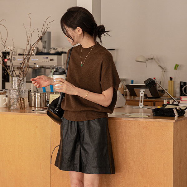 Pave Cozy Neck Stingray Short-sleeve Knitwear