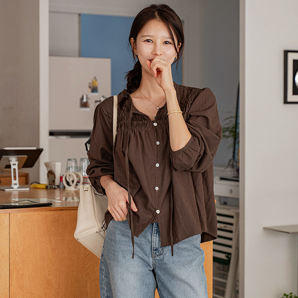 Shirring Pointy Pintuck Wrinkles Blouse