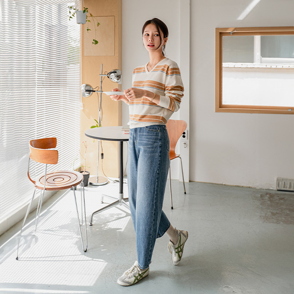 Brunch Horizontal Striped V-neck Knitwear