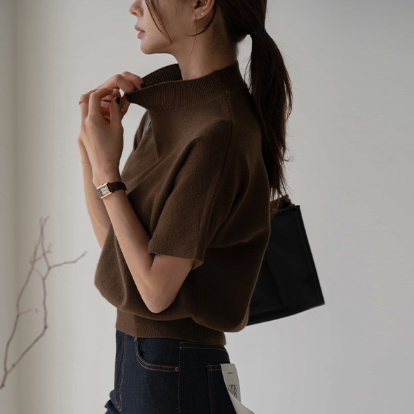 Half-necked Stingray Short-sleeve Knitwear