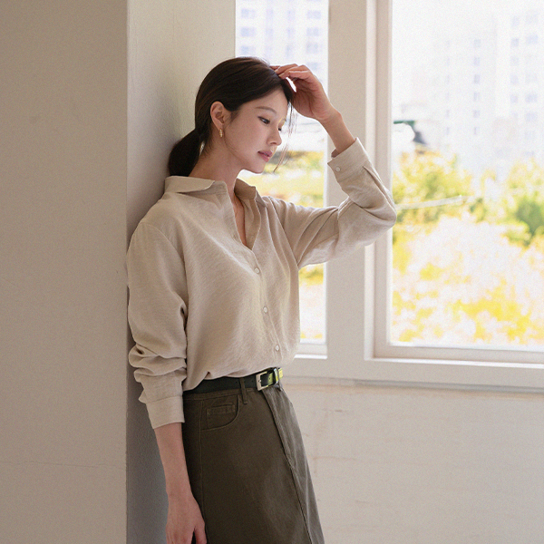 Natural Wood Collar Shirt