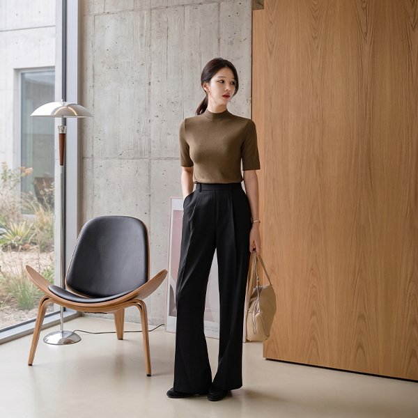 Shake Half Sleeves Half Turtleneck T-shirt