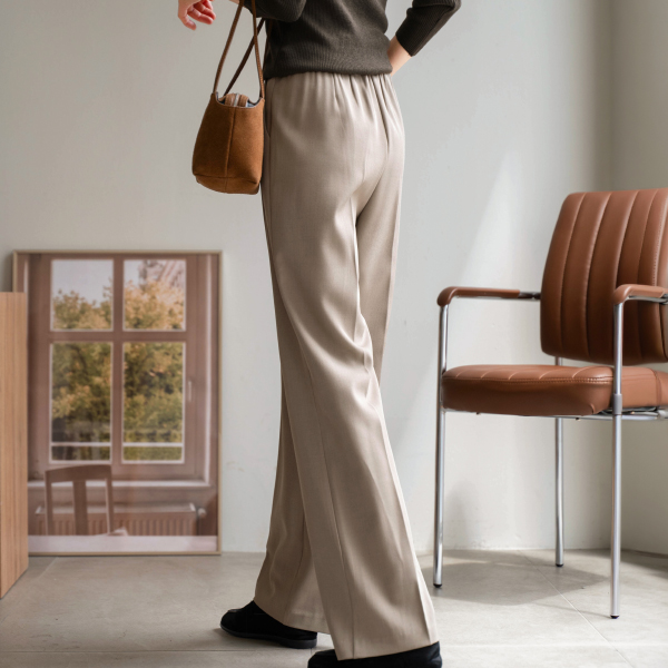 Daily Pintuck Back Banding Slacks
