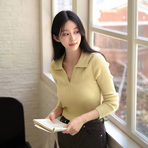 Open Neck Collar Corrugated Knitwear