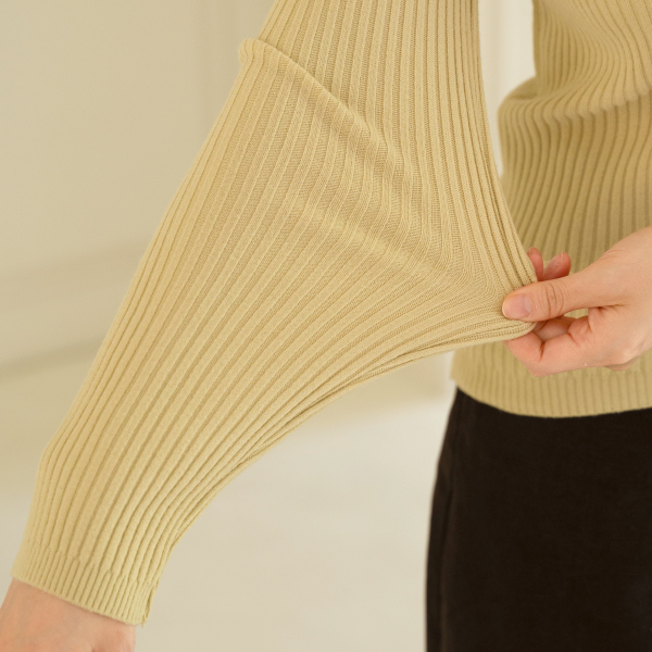 Open Neck Collar Corrugated Knitwear