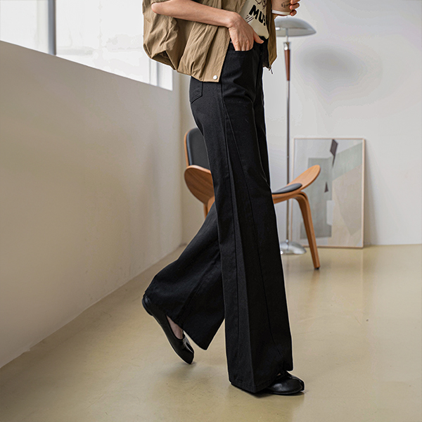 Eevee Diagonal-cut Cotton Pants