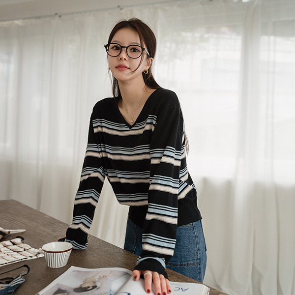 [valyou] Soft multi horizontal striped V Knitwear