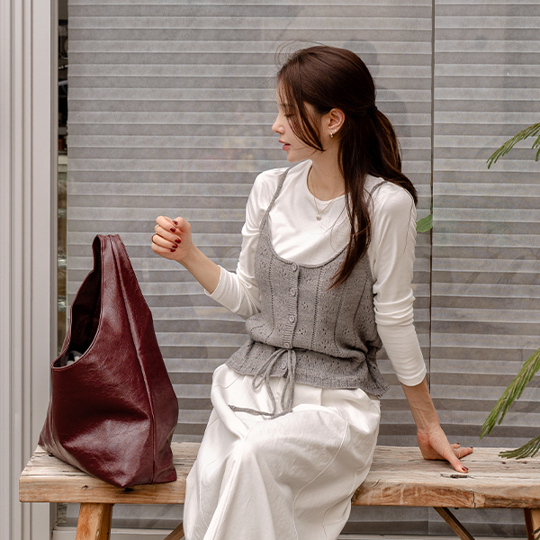 [valyou] string 뷔스티에 Knitwear