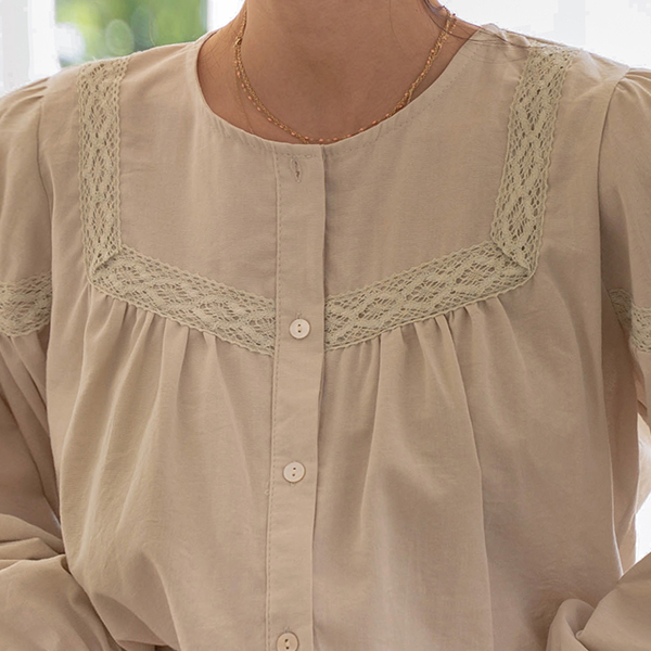 maple lace Blouse