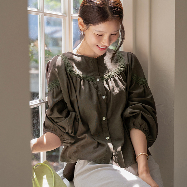 maple lace Blouse