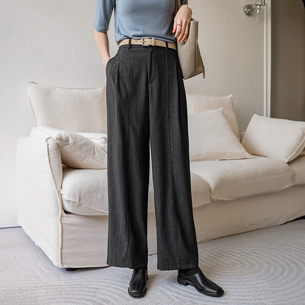 Maki Front Incision Pintuck Denim Slacks