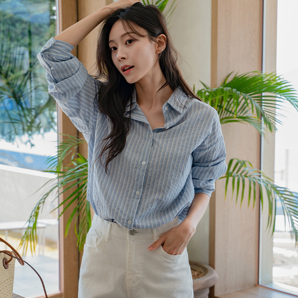 [USYOU] Back Embroidery Stripe Shirt