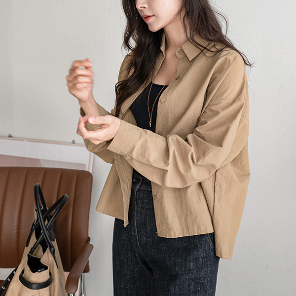 Back-button Wappen Patch Slit Point Shirt