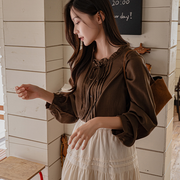 maple 핀턱 Freel Blouse
