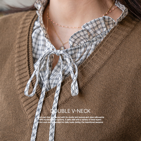  Double V-neck Knitwear Vest
