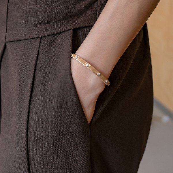 Golden Pintuck Back-Banding Wide Fit Pants