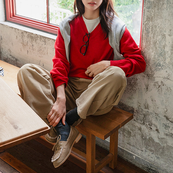 [USYOU] Wear Embroidery Wool V-neck Knitwear