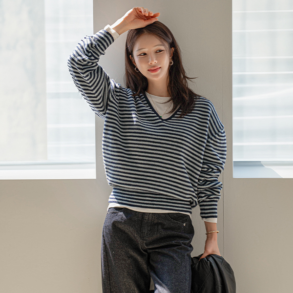 리즈 V-neck Wool Stripe Knitwear