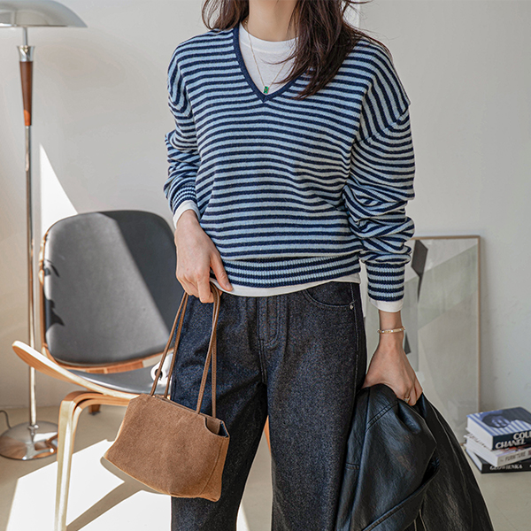 리즈 V-neck Wool Stripe Knitwear