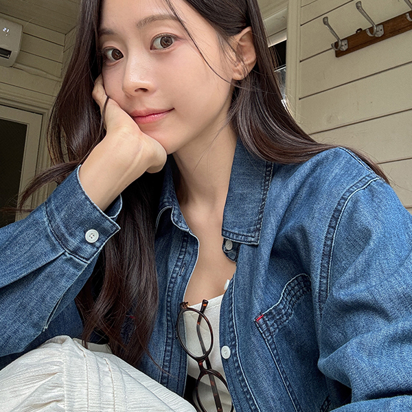 Pointy Pocket Denim Shirt