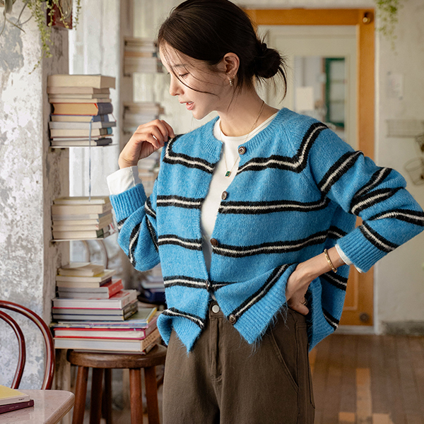 [Special Planning Price] Thick Horizontal Striped Wool Knitwear Cardigan
