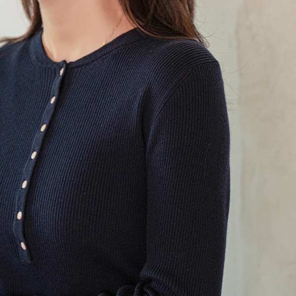 [valyou] 매직 Slim Fit 헨리넥 Wool Knitwear