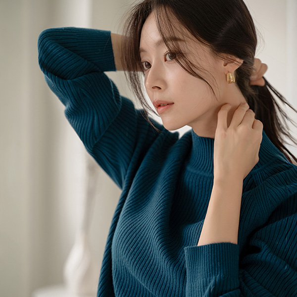 [valyou] 마리 Corrugated 반폴라 Knitwear