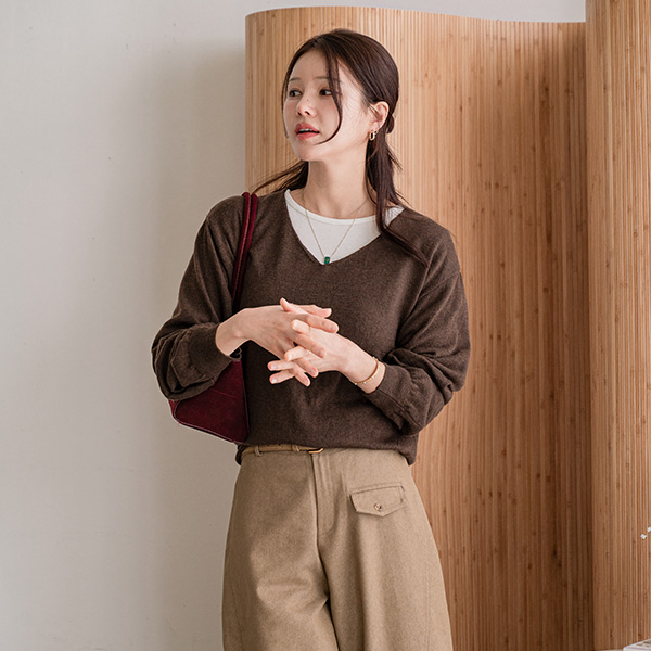 Simple Mood V-neck Knitwear