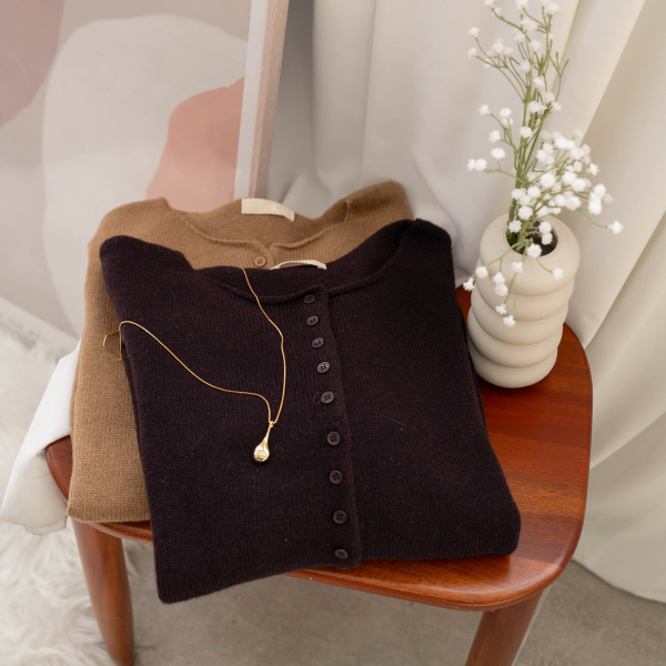 Cozy Lip Neckline Wool Cardigan