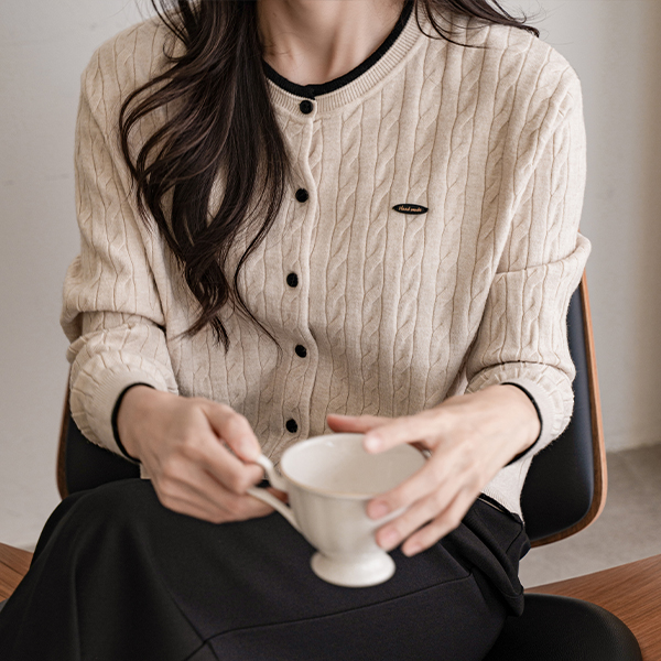 Cable Color Matching pendant Cardigan