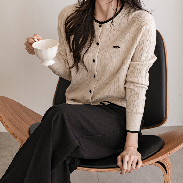 Cable Color Matching pendant Cardigan