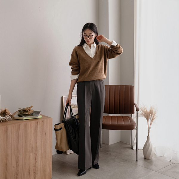 Cozy Wool Deep V Knitwear