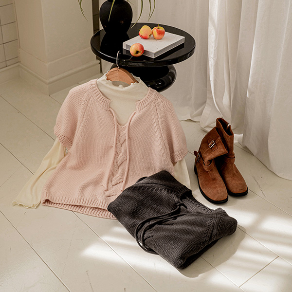 도톰 Twiddle Short-sleeve Knitwear