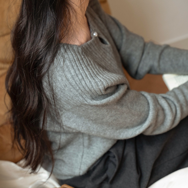 Pearl Keyhole Slit Corrugated Knitwear