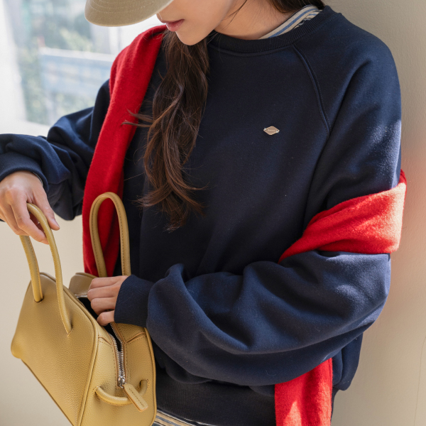 Smoothie Raglan Patch Sweatshirt