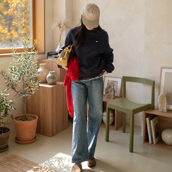 Smoothie Raglan Patch Sweatshirt
