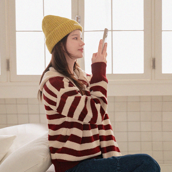 Thick Henry Horizontal Striped Hood