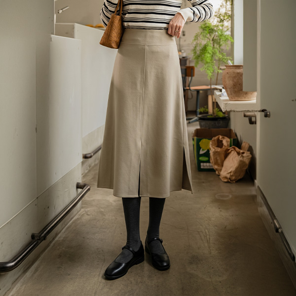 Perfect Span Skirt (crazy tension slit A-line)