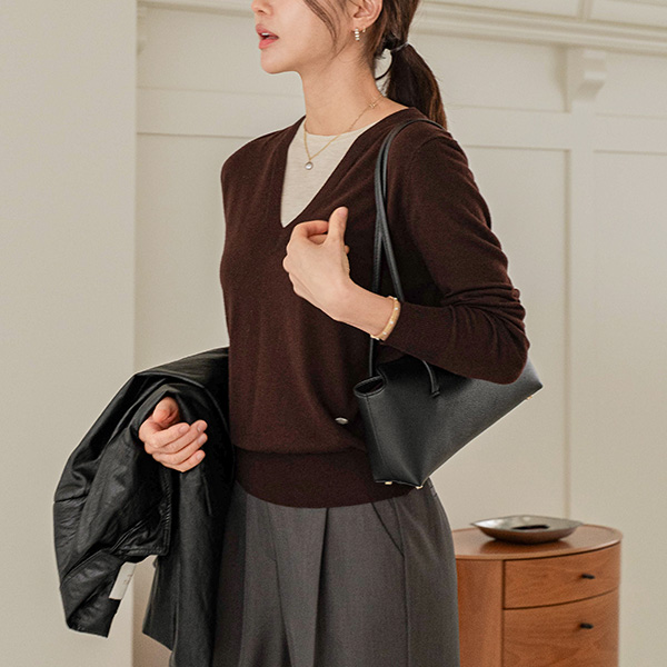 [valyou] Wool two tone Color Matching 펜던트 Knitwear